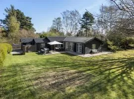 Nice Home In Gilleleje With Wifi