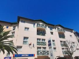 Hôtel AKENA Biarritz - Grande plage，位于比亚里茨的酒店