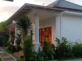 Srinadi Private House Lovina