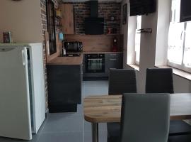 Chez Brigitte et Francis，位于Perthes的酒店