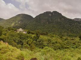 Thumpers Cottage，位于Kalawana的别墅