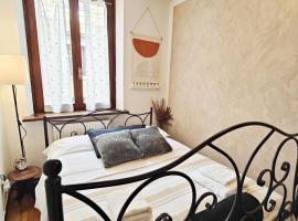 Le Case di Sara Parking and two rooms In the Historic Center，位于乌迪内的酒店