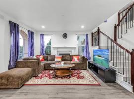 Spacious 5 BD Retreat between Disneyland and Universal，位于艾尔蒙特的酒店