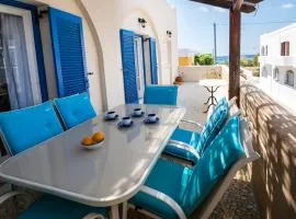 Traditional top floor 90 meters from the beach