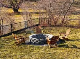 All Seasons Cottage - Game Room - Firepit By Zen Living Short Term Rental