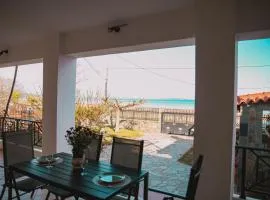 Villa Olga Sea Front Katakolo - Happy Rentals