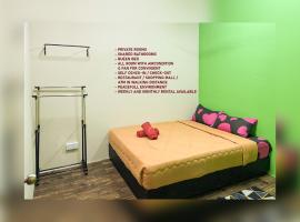 HOSTEL MA ROOMSTAY - Airport Transit KLIA 1 KLIA 2，位于雪邦的酒店