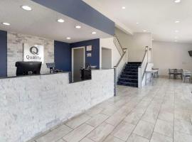 Quality Inn & Suites Bloomington University Area，位于伊利诺斯州中部区域机场 - BMI附近的酒店