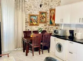 Art House Pagoi 3min from St George Beach