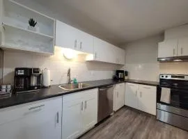 2 Bedroom 2 Bath Apartment Near Mayo, Park Free!