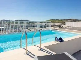 Huge Pool In Mosta Ph - By Homely Malta