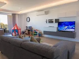 Amazing Family Apartment In Mosta By Homely