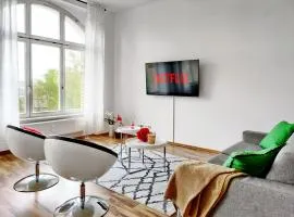 Lokal, luftig - Loft mit Heimkino & Parkplatz in Uni- und Kliniknähe
