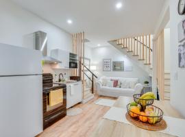 Dog-Friendly Fishkill Tiny House in Wine Country，位于菲什基尔的酒店