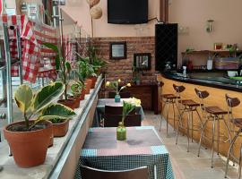 HBCF Hotel Boutique Casa Farallones de Santiago de Cali，位于卡利的酒店