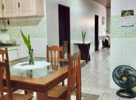 7 camas de casal - Casa próxima ao Bumbódromo
