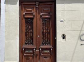 La casa de Agus，位于瓜莱瓜伊丘的木屋