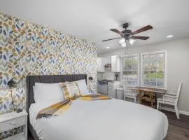 Downtown Kimmswick Studio Newly Renovated