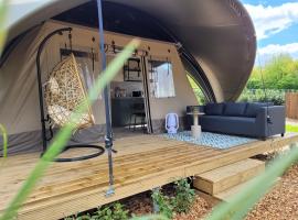 Glampinglodge 2 pers met hottub，位于米尔森的酒店