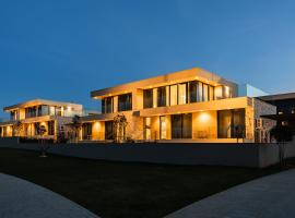 Villa within Resort, Umag, Istra，位于萨武德里亚的酒店