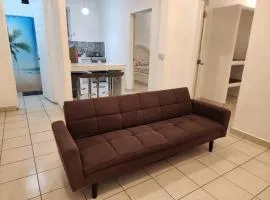 Comfy 2Bedroom minutes from downtown & fast wi-fi