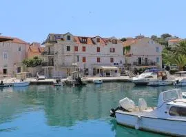 Apartments and rooms by the sea Trogir - 22597