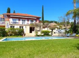House with pool in Bandol