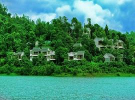 Wayanad Silverwoods Forest Resort & Spa，位于Padinjarathara的酒店