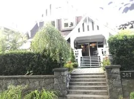 Cambie guest house