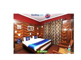 Hotel Ankur Plaza Deluxe Lake View Nainital Near Mall Road - Prime Location - Hygiene & Spacious Room - Best Selling，位于奈尼塔尔的酒店