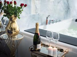 Apartament Jacuzzi，位于格丁尼亚的酒店