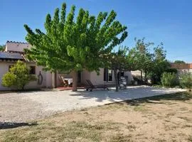 Villa catalane avec grand jardin, au calme, mer et montagne