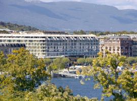 Fairmont Grand Hotel Geneva，位于日内瓦的带泳池的酒店