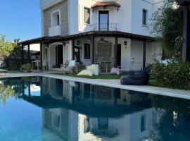 Bodrum Merkezde Müstakil Havuzlu Villa，位于博德鲁姆的别墅