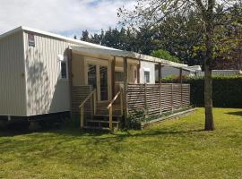 Mobil-home 3ch, 2 sdbwc, tout confort camping les allais Trogues，位于特罗格的露营地