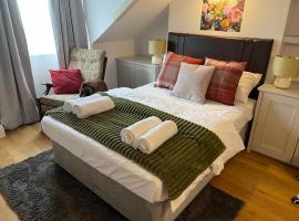 Luxury Ensuite Rooms in Surbiton, An easy acess to central London，位于Surbiton的民宿