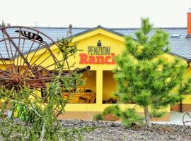 牧场酒店，位于霍若维采的酒店
