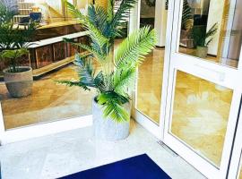 玛索安里斯宫殿酒店，位于雷焦卡拉布里亚的酒店