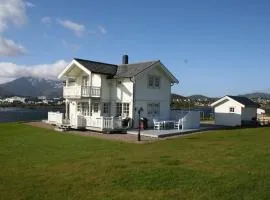 Holiday home by the sea with many activity opportunities