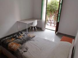Apartamento Universidad，位于翁蒂年特的酒店