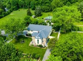 Stone Manor Boutique Inn