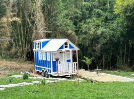 Tiny House On Wheels - Guayabal de Siquima，位于Guayabal de Síquima的酒店