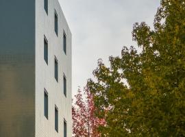 B5 Boutique & Design Hotel - Adults Only，位于卢加诺的酒店