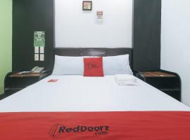 RedDoorz at Ranchotel Bayanan Alabang，位于马尼拉Muntinlupa City的酒店