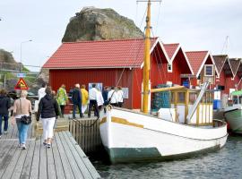 Hus i Skärhamn när till hav och natur!，位于Utäng的酒店