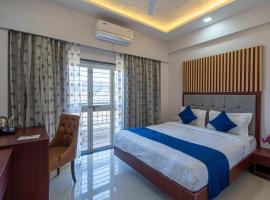 StayBird - Divine Suites, Business Hotel, Kharadi，位于浦那浦那国际机场 - PNQ附近的酒店