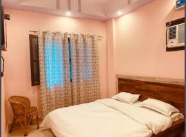 Hotel Aradhya Gange Residency Tapovan Rishikesh - Excellent Service Awarded，位于Narendranagar的酒店