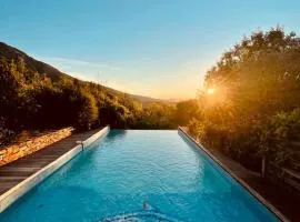 Maison du Caroux, with a pool with an amazing view
