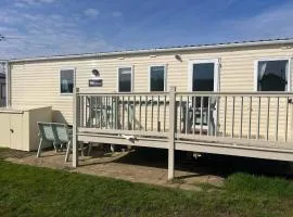 Quiet Situation 3 Bed 8 Berth Caravan with Decking