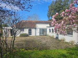 English Farmhouse Cottage，位于吉尔福德的酒店